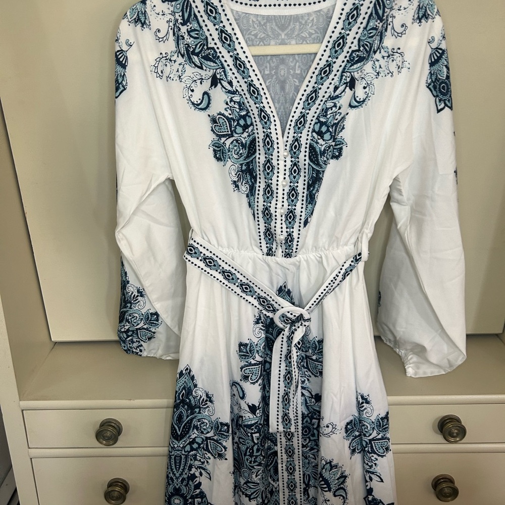Source Unknown White Tunic Dress with Blue Embroidery - Picture 2 of 5